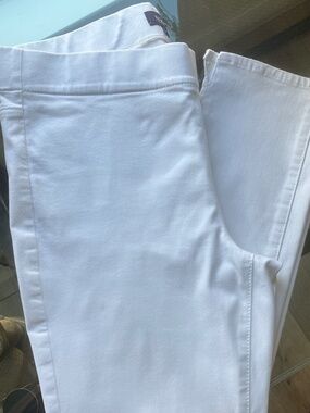 NYDJ Pull-on Stretch White Jeans  Size 10